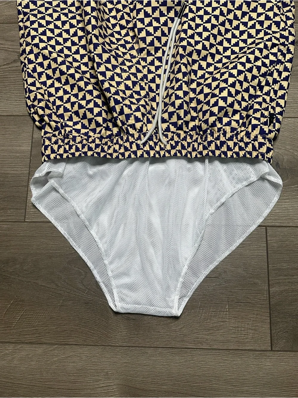 OAS Puzzle Print Lined Swim Shorts Tan Navy Blue Size Large